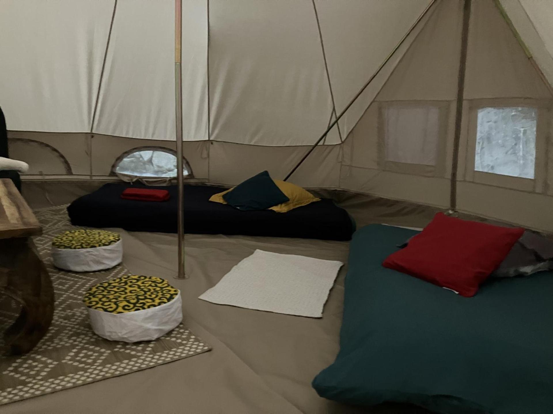 Grande Tente Tipi En Pleine Foret Campismo de Luxo