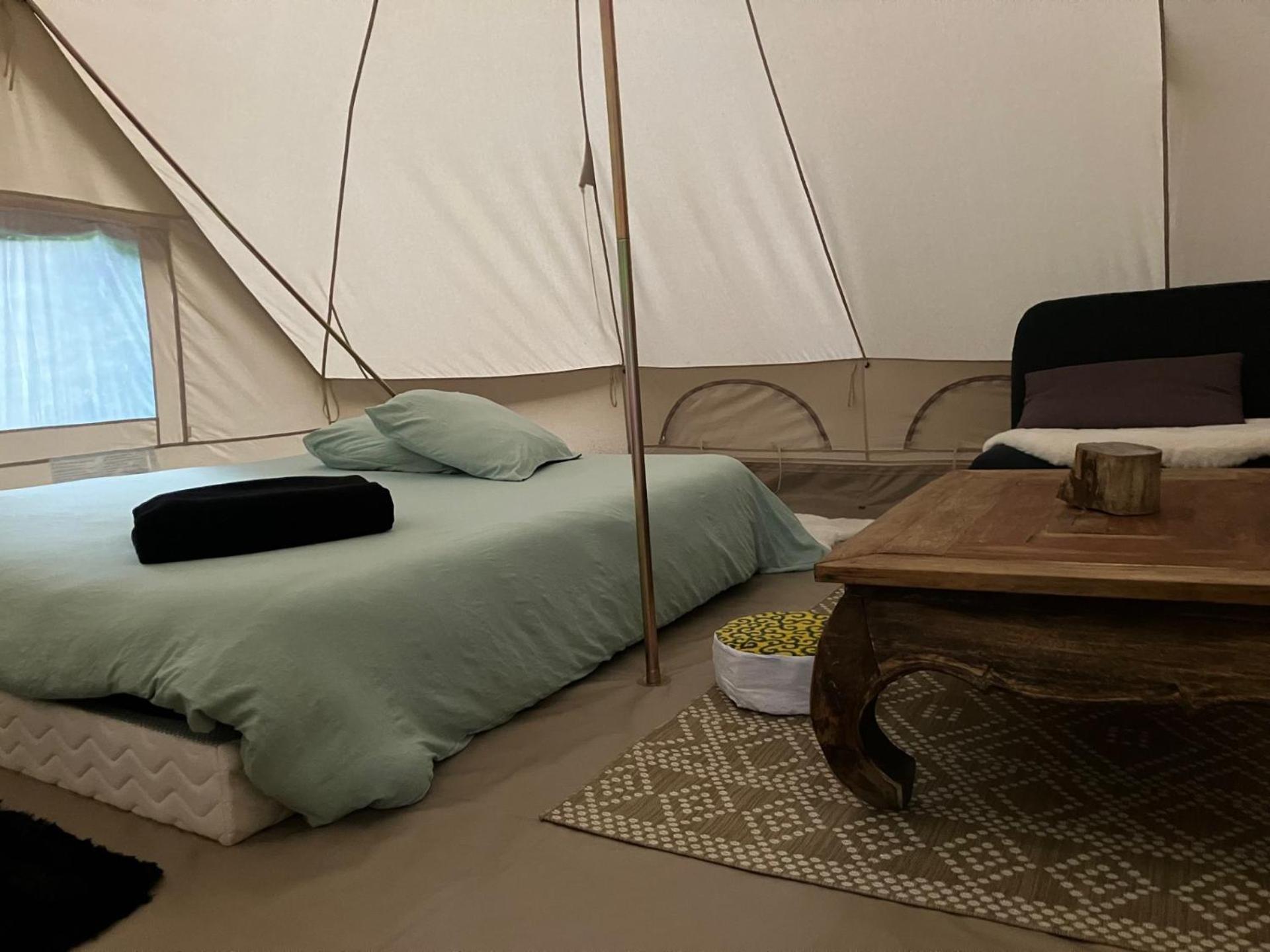 Grande Tente Tipi En Pleine Foret Luxury tent *